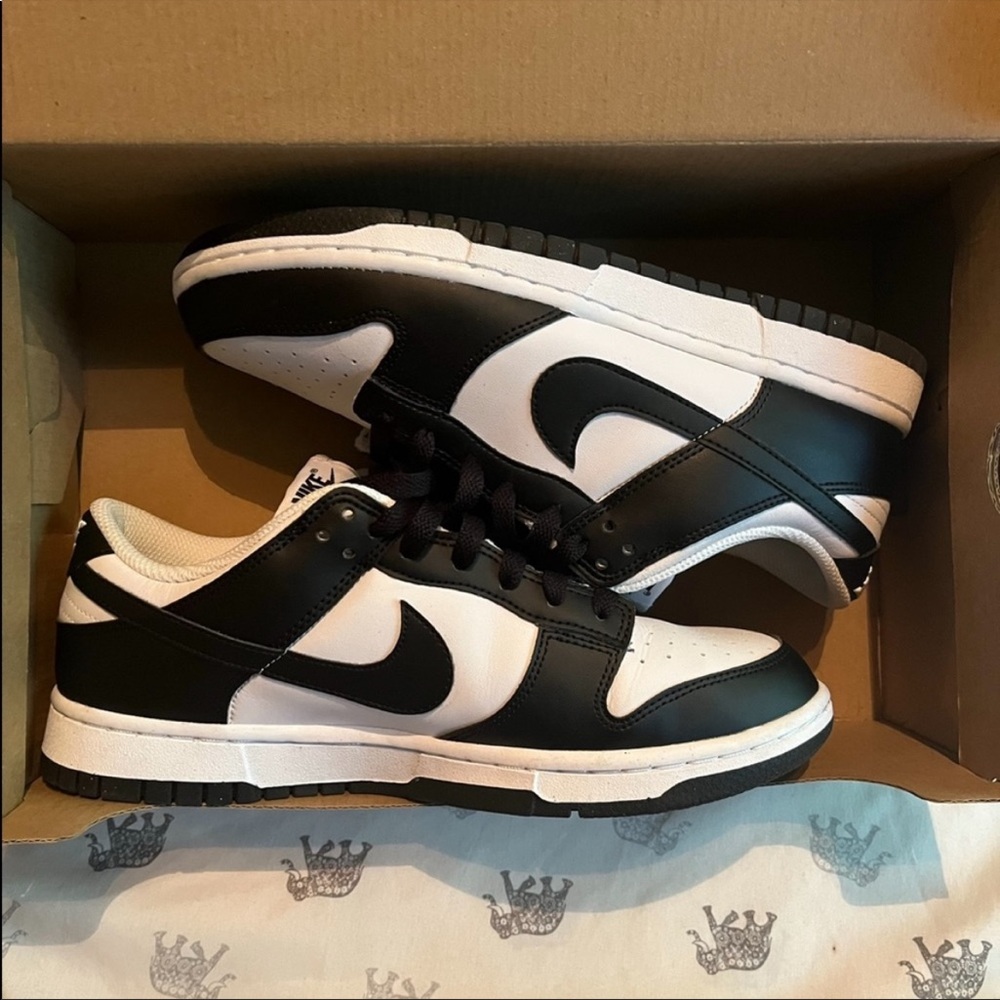 Nike Panda Dunks
